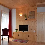 Zum Schreiner 4* Hermagor-Pressegger See
