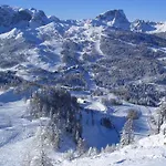 Zum Schreiner