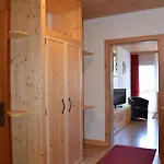 Bed & Breakfast Zum Schreiner 4*