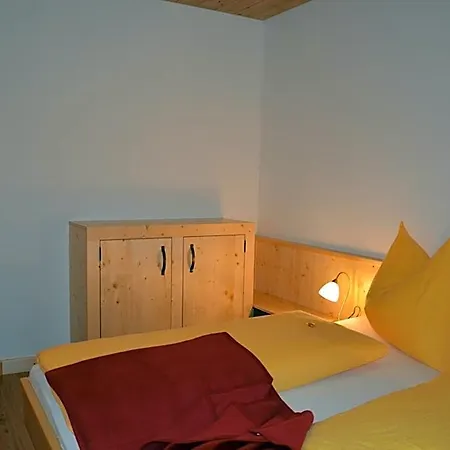 Zum Schreiner -valora- Bed and Breakfast Hermagor-Pressegger See