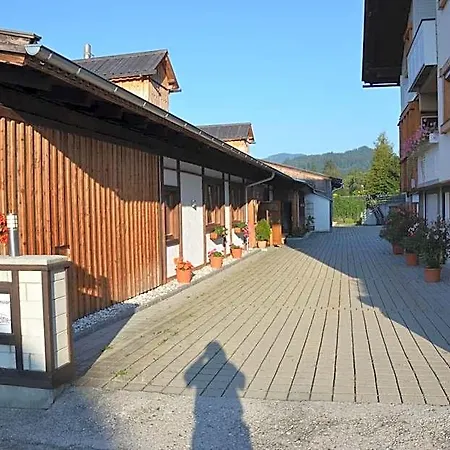 Zum Schreiner -valora-
