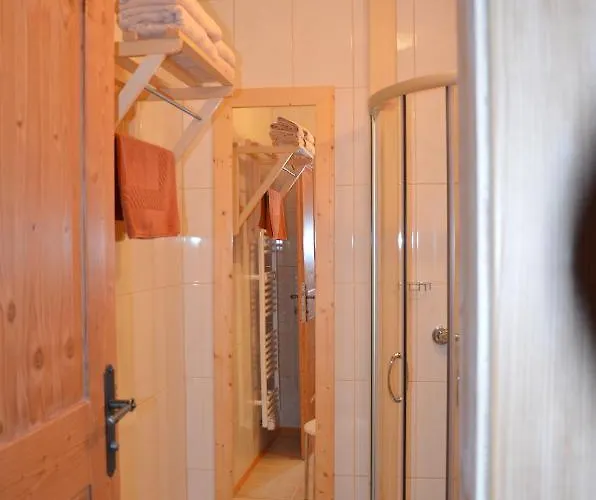 Zum Schreiner Frühstückspension Hermagor-Pressegger See